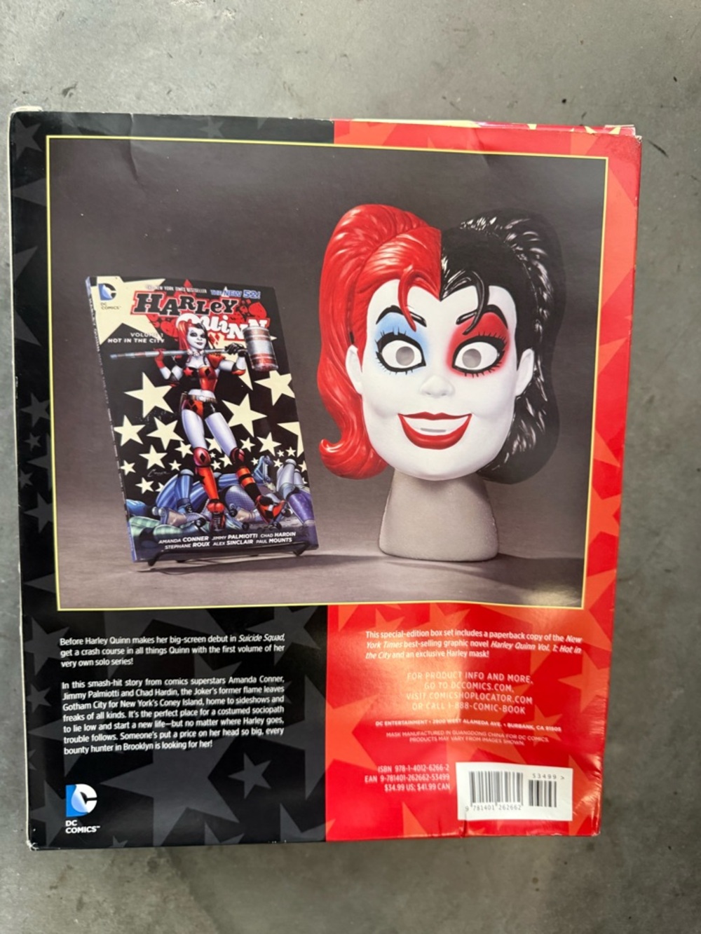 Harley Quinn Vol 1 Hot in the City Book & Mask Set DC Comics NEW Sealed - Picture 3 of 3